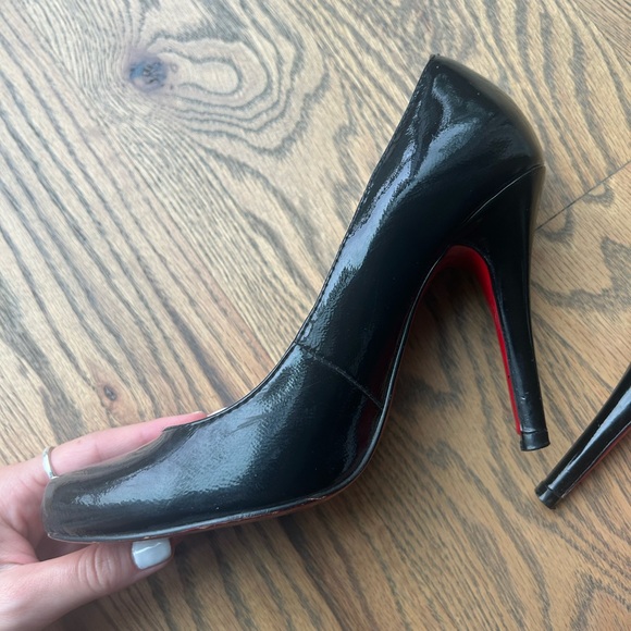 christian louboutin black heels RED BOTTOMS 
worn 
size 37 
any offers - Picture 5 of 6